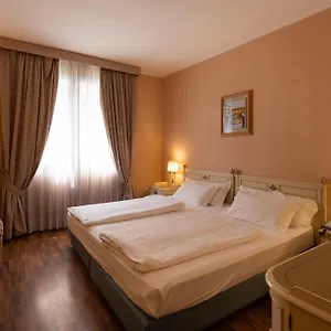 *** Hotell Lucrezia Borgia Italien
